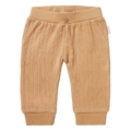 Beige Babyhose aus geripptem Stoff mit elastischem Bund und Knopf, ideal für Komfort und Stil im Alltag.