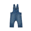 Blaue Baby-Jeans-Latzhose mit Knopfleiste und Trägern, ideal für modische und bequeme Kinderkleidung.