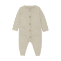 Beiger Strampelanzug aus Rippstrick für Babys, langärmlig mit Knopfverschluss und Taschen, komfortabel und stilvoll.