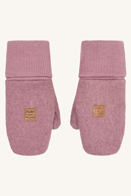 Warme rosa Kinderfäustlinge aus Strick mit Markenlabel, ideal für kalte Wintertage.