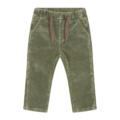 Grüne Cordhose für Kinder mit elastischem Bund und Kordelzug, ideal für bequeme Alltagskleidung.