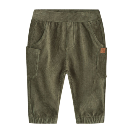 Grüne Kinder-Cordhose mit elastischem Bund und Taschen, ideal für Komfort und Stil im Alltag.